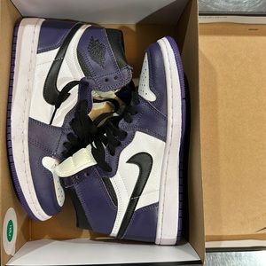 Jordan 1 court purple size 6.5Y